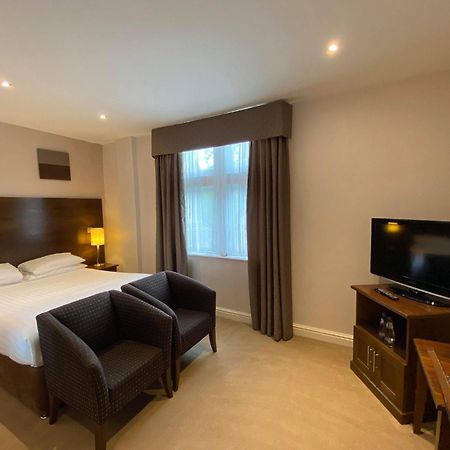 Cave Castle Hotel South Cave Bagian luar foto