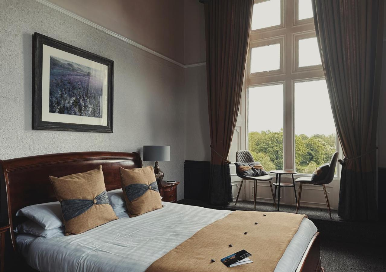 Cave Castle Hotel South Cave Bagian luar foto