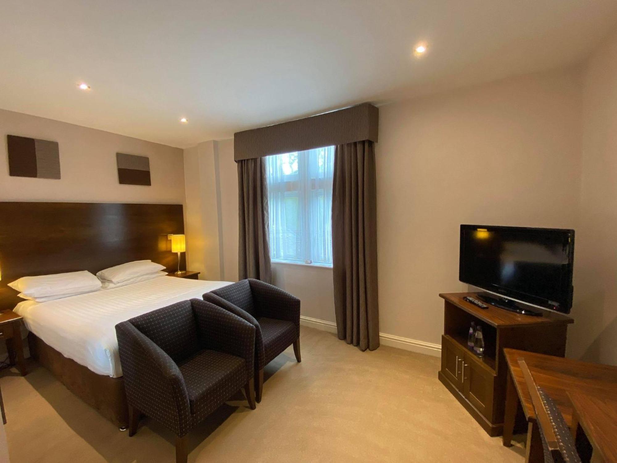 Cave Castle Hotel South Cave Bagian luar foto