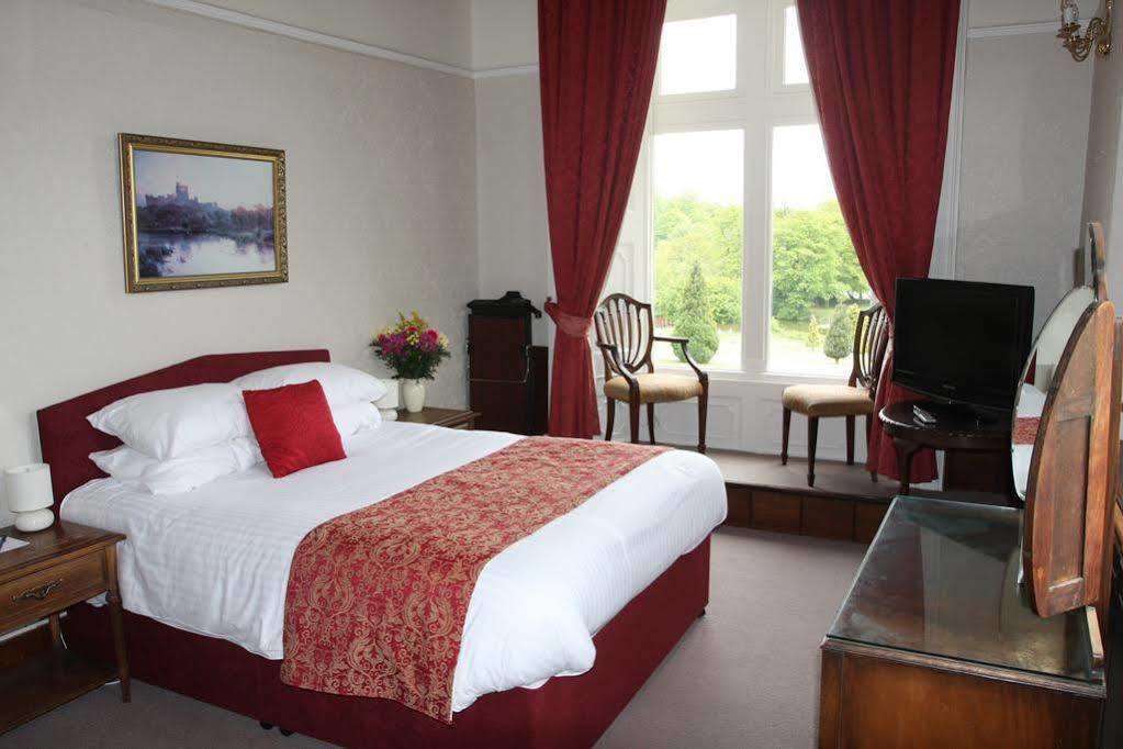 Cave Castle Hotel South Cave Bagian luar foto